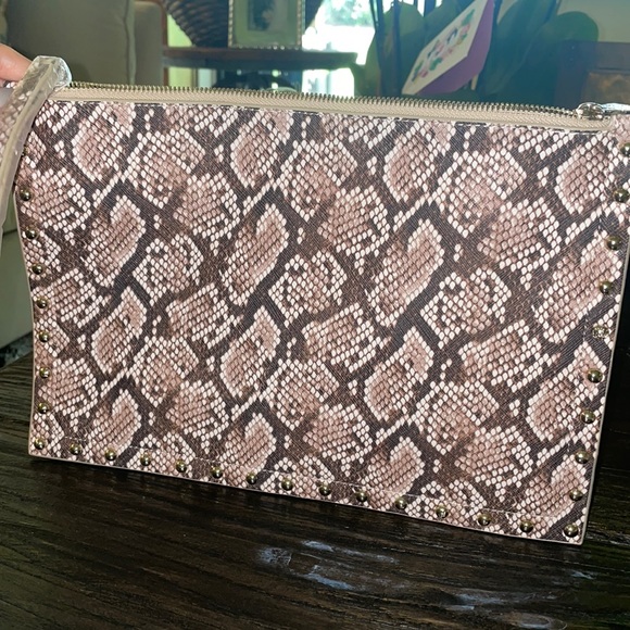 Snake print cream, brown and gold details